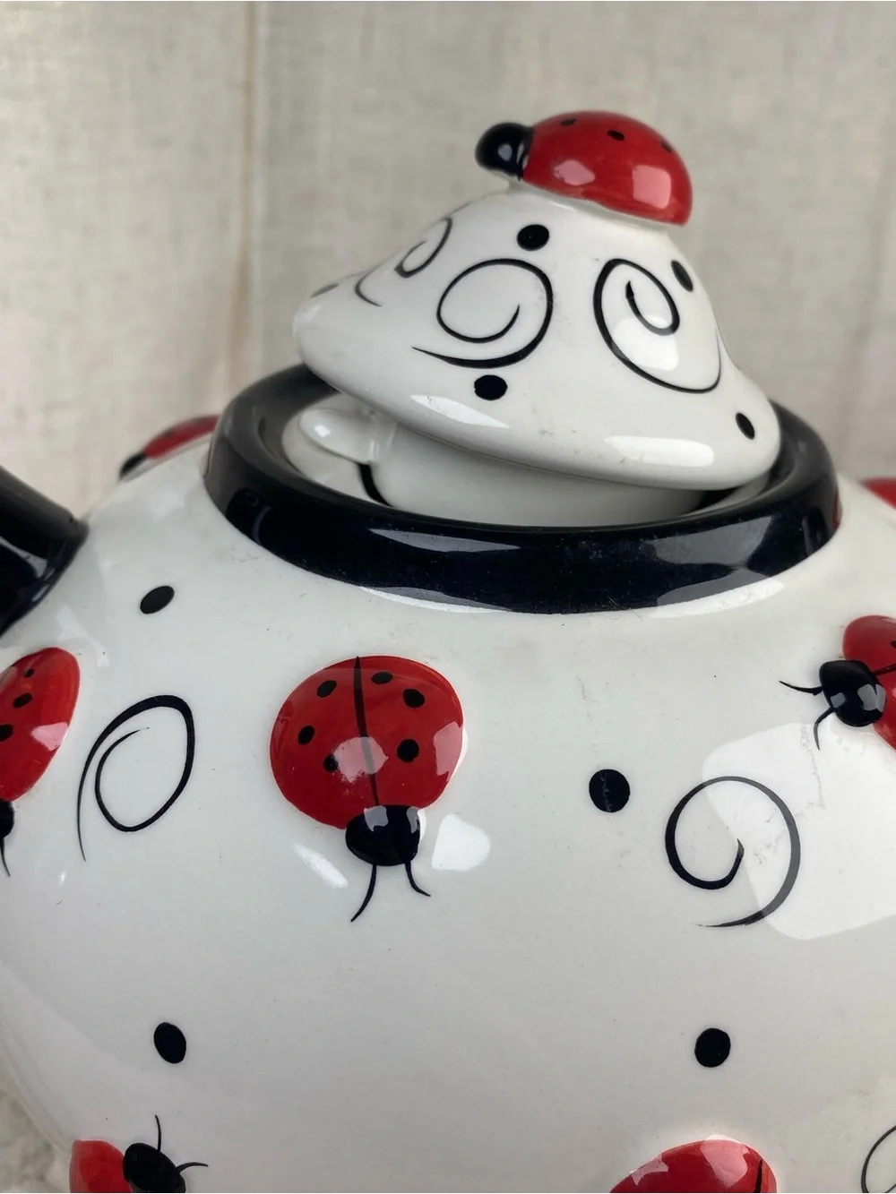 Vtg Burton + Burton Ladybug Swirls Ceramic Teapot Large 46 Oz